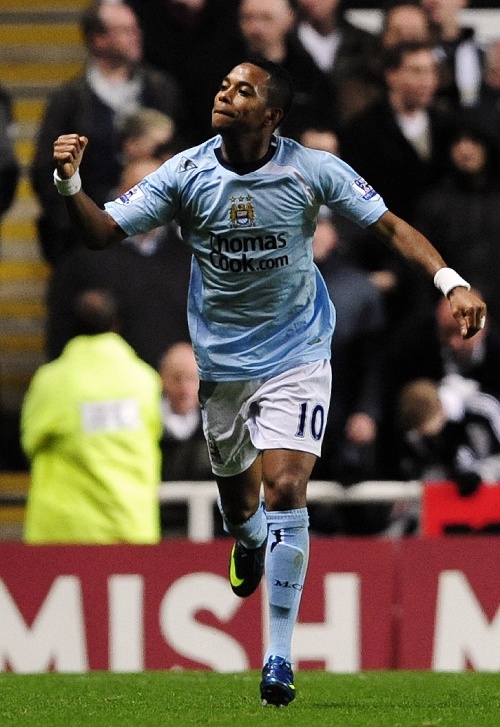 传记作者：亚马尔早期对莱万很不满，后来明白对方是想帮自己（传记作者：亚马尔起初不满莱万，后来才明白对方是在帮自己）