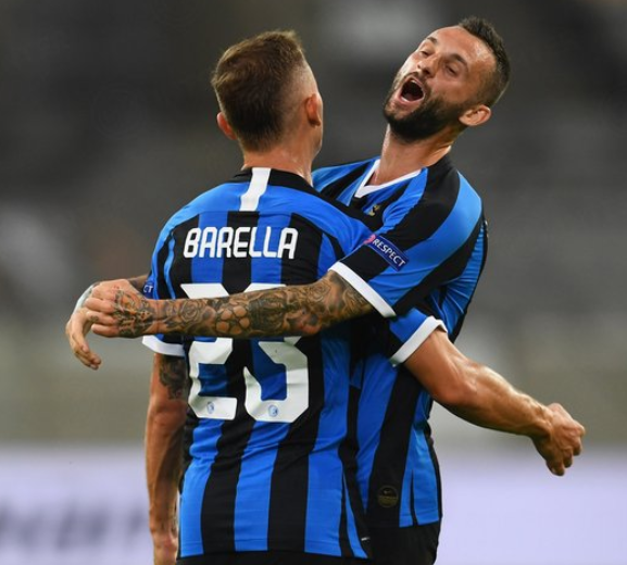 埃贝尔：诺伊尔仍是世界最佳门将之一；续约问题我们会联系他（埃贝尔称诺伊尔仍属世界顶尖门将；续约事宜将与其沟通）