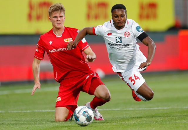 日本队击败德国队，张本美和横扫考夫蔓，香港队击败日本队