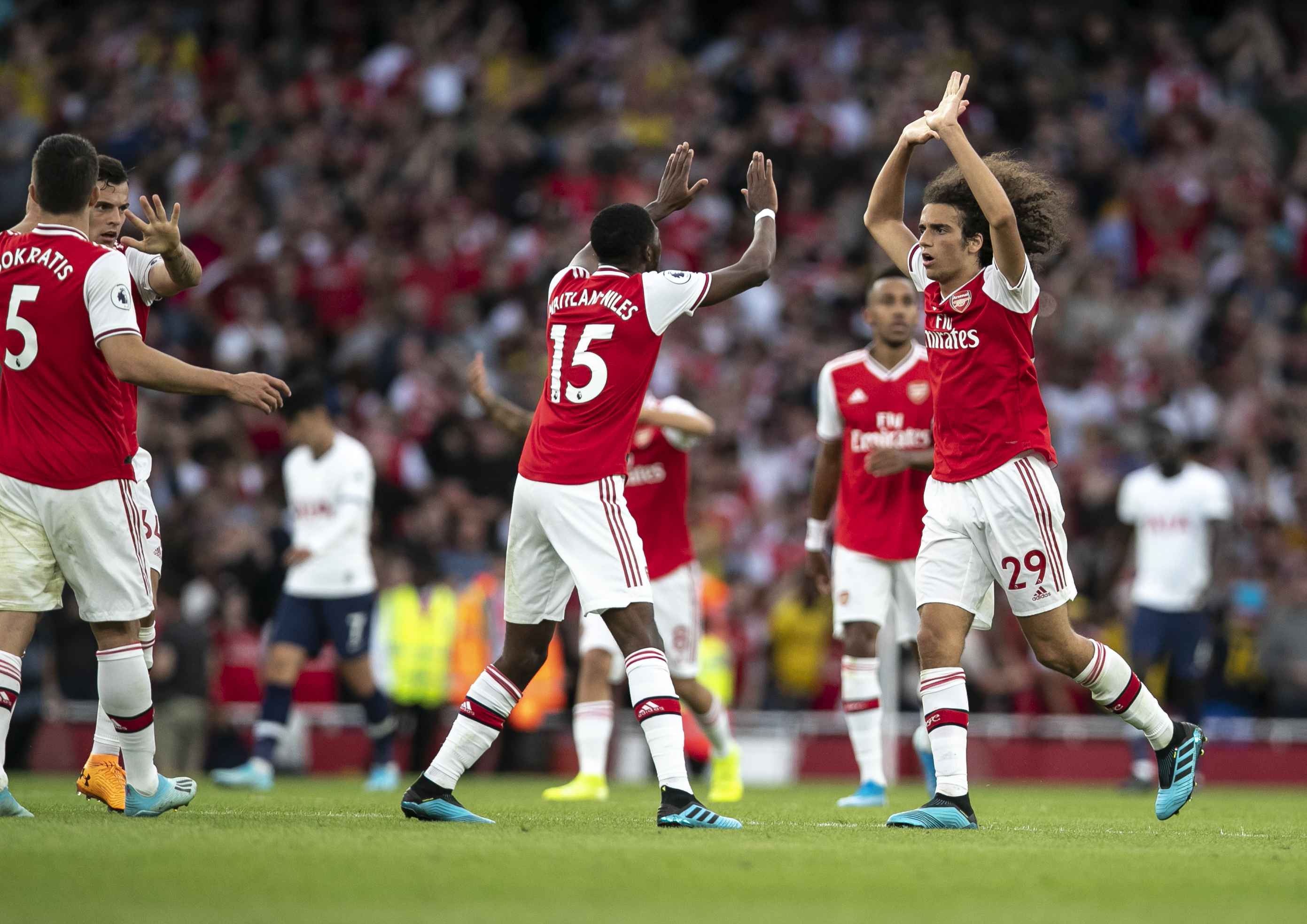 战绩碾压，欧冠4轮战罢，英超球队面对西甲球队取得7胜1负（英超压制西甲：欧冠前四轮交锋7胜1负）