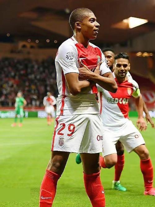 勇士球员体能分配合理，减少伤病风险（勇士队优化体能管理，降低伤病风险）