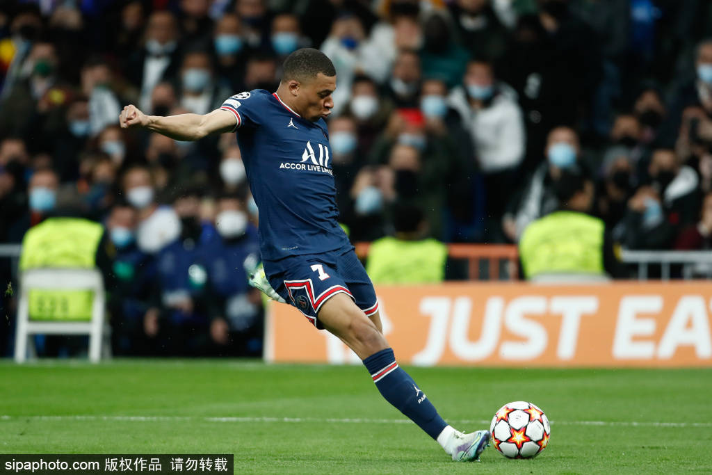 足球欧冠小组榜首争夺白热化