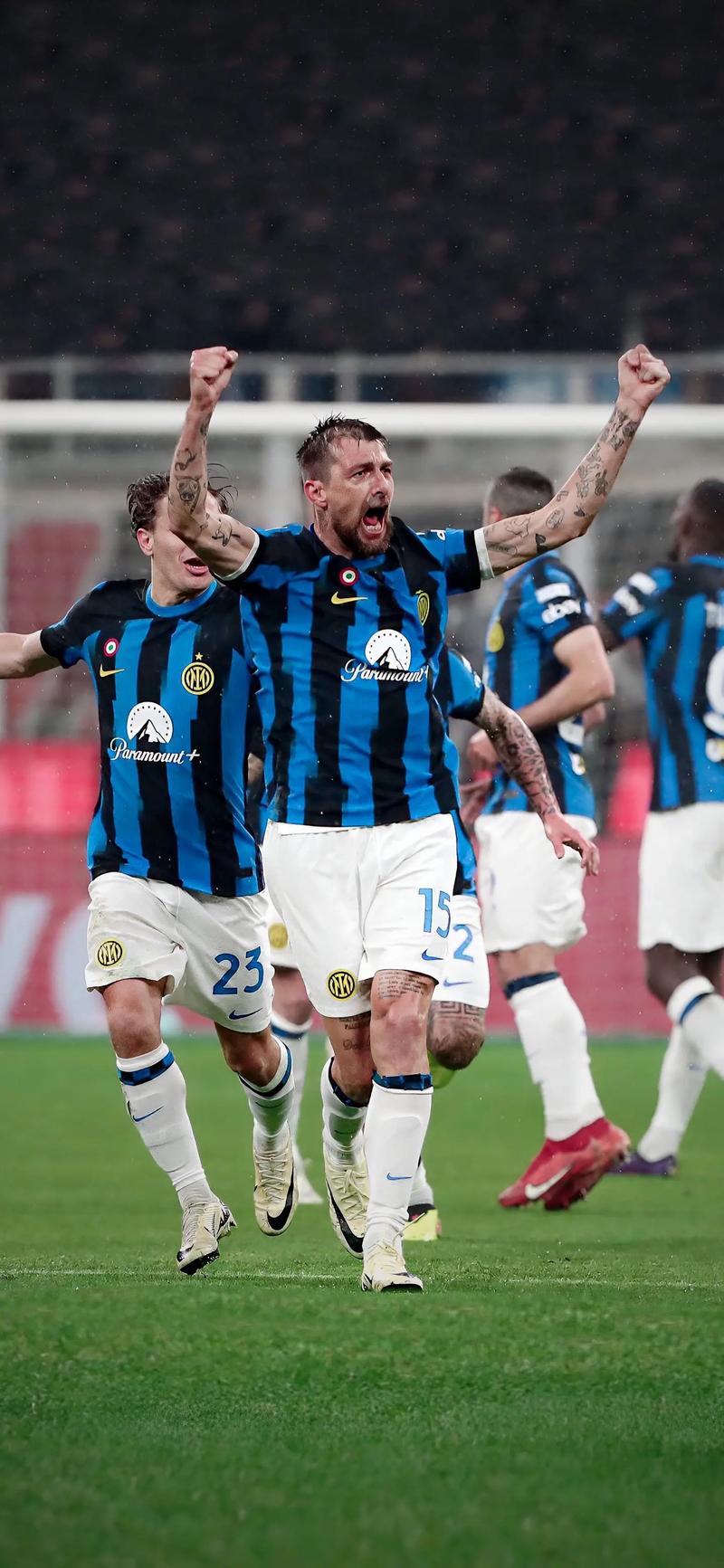 马丁内利：我进球后和马杜埃凯有过交流，我说他的进球更精彩（马丁内利：进球后与马杜埃凯交流，直言对方破门更精彩）