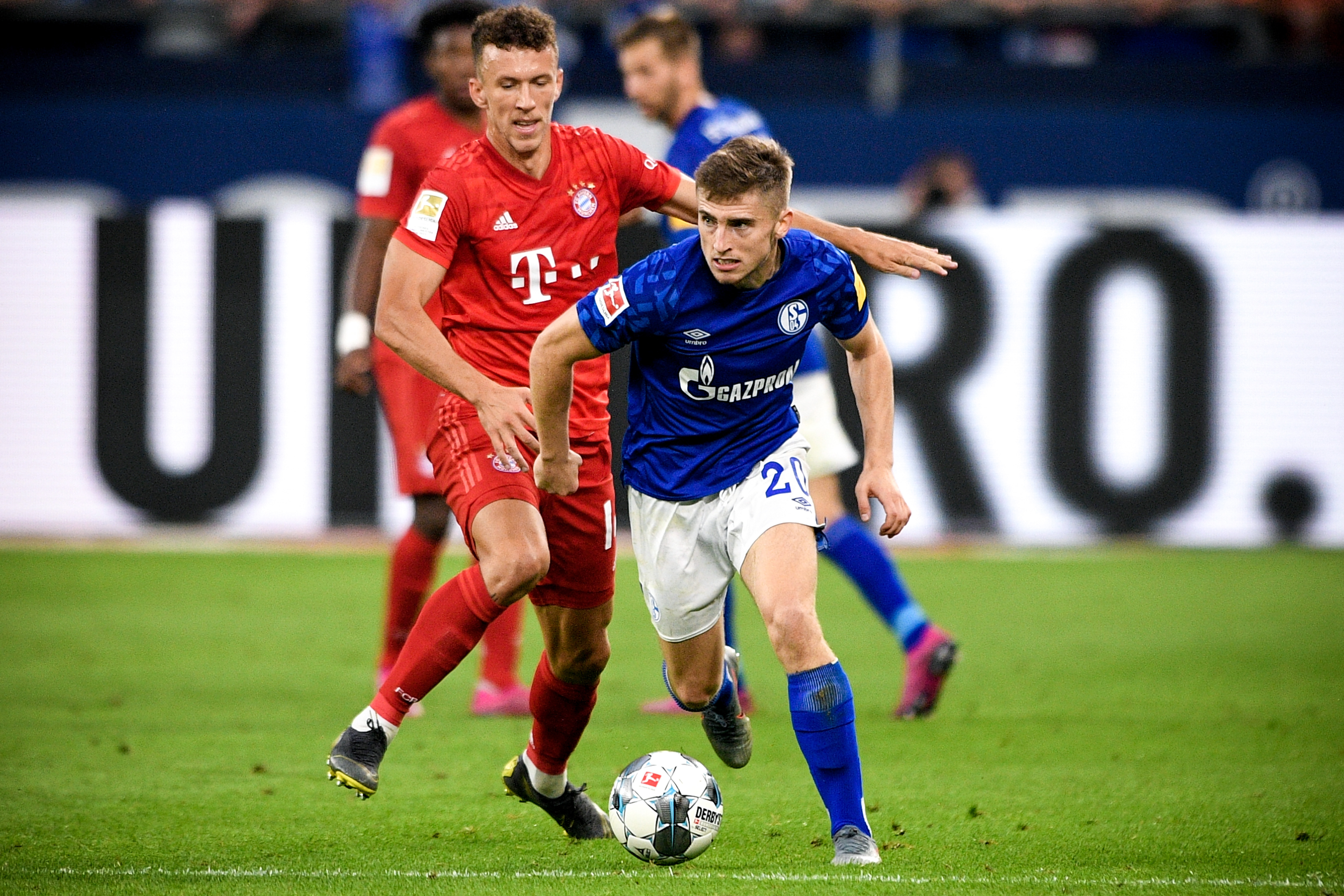 代表三支不同球队连续5场欧冠进球，哈兰德是历史第一人（哈兰德成史上首人：先后为三队完成欧冠五连场破门）