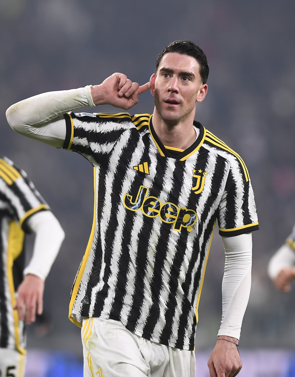 德尚：上半场我们有些畏首畏尾，虽然控制了比赛却缺乏跑动（德尚：上半场踢得有些谨慎，虽然掌控比赛却跑动不足）