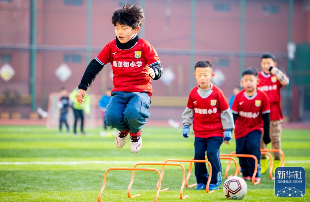 记者：兰克尔-泽擅空手套白狼，找朴志洙要落场球衣而不是换（记者：兰克尔-泽再现空手套白狼，向朴志洙索要赛后球衣而非交换）