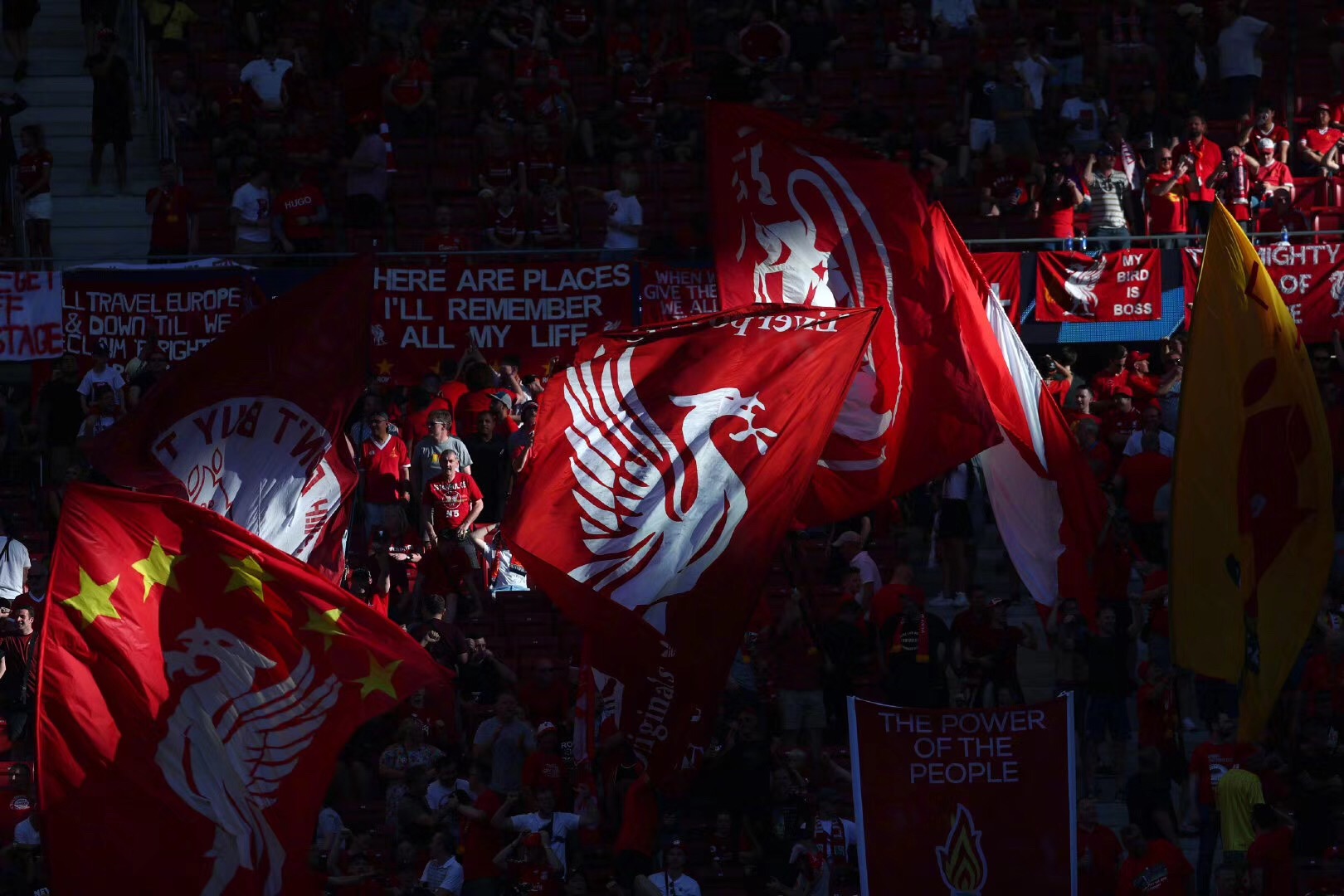 霍姆格伦&杰伦威半场合砍31分，雷霆领先26分（霍姆格伦携杰伦·威廉姆斯半场合砍31分，雷霆领先26分）