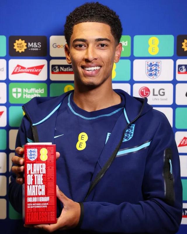 英联杯战报：麦利绝杀，托纳利献助攻，纽卡2-1富勒姆晋级四强（英联杯：麦利压哨制胜，托纳利送助攻，纽卡2-1富勒姆挺进四强）