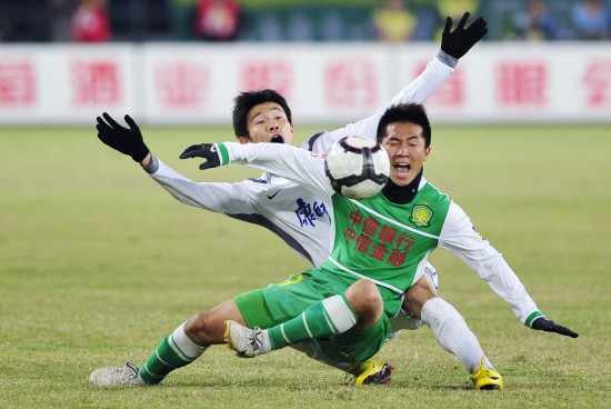 阿莫林：执教曼联一年后我有所改变，我需要根据比赛进行调整（阿莫林：执教曼联满一年有所变化，需视比赛情况作出调整）