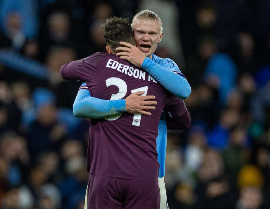 西超杯-亚马尔破门姆巴佩建功 巴萨5-2皇马夺冠（西超杯：亚马尔破门、姆巴佩建功，巴萨5-2击败皇马捧杯）