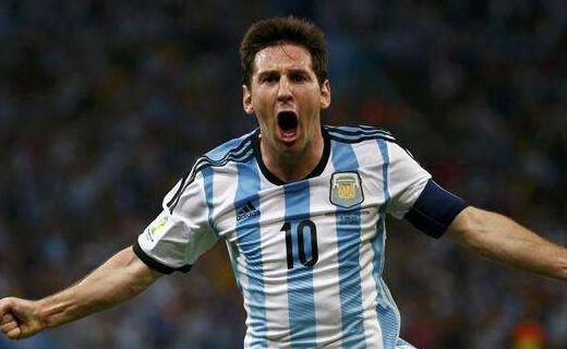 迪乌夫：齐沃经常和我交流帮我提高，高兴自己的机会越来越多（迪乌夫：齐沃常与我交流助我提升，很高兴自己的机会越来越多）