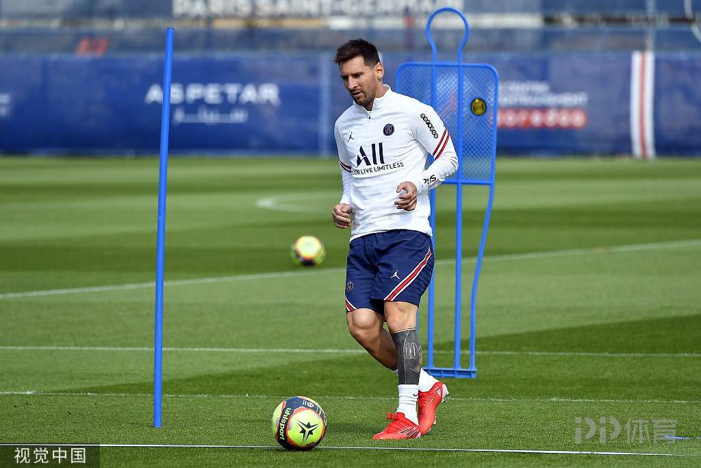 媒体人：郑智执教西海岸也不错，但不可避免地要跟邵佳一对比（媒体人：郑智执教西海岸值得期待，难免被拿来与邵佳一比较）